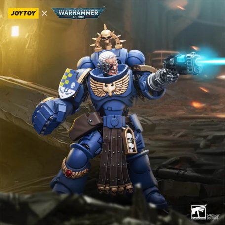 Ultramarines - Lieutenant with Power Fist