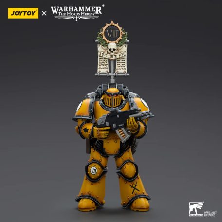 Imperial Fists - Legion MkIII Tactical Squad Legionary with Legion Vexilla